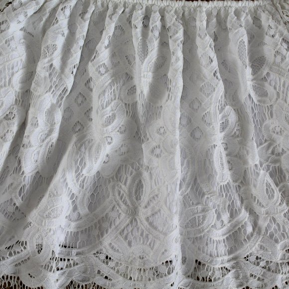 New Express  Off the shoulder lace white top XS - Picture 4 of 4